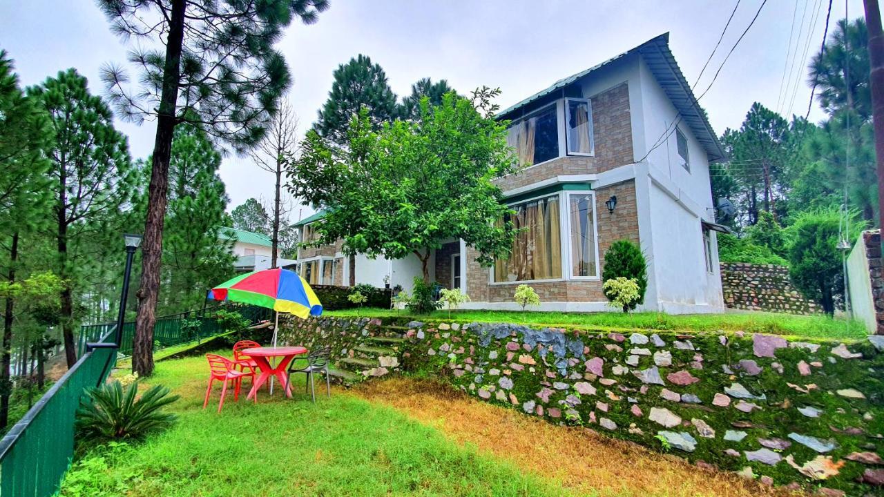 Blue Pine Orchards - Villas Lansdowne Extérieur photo