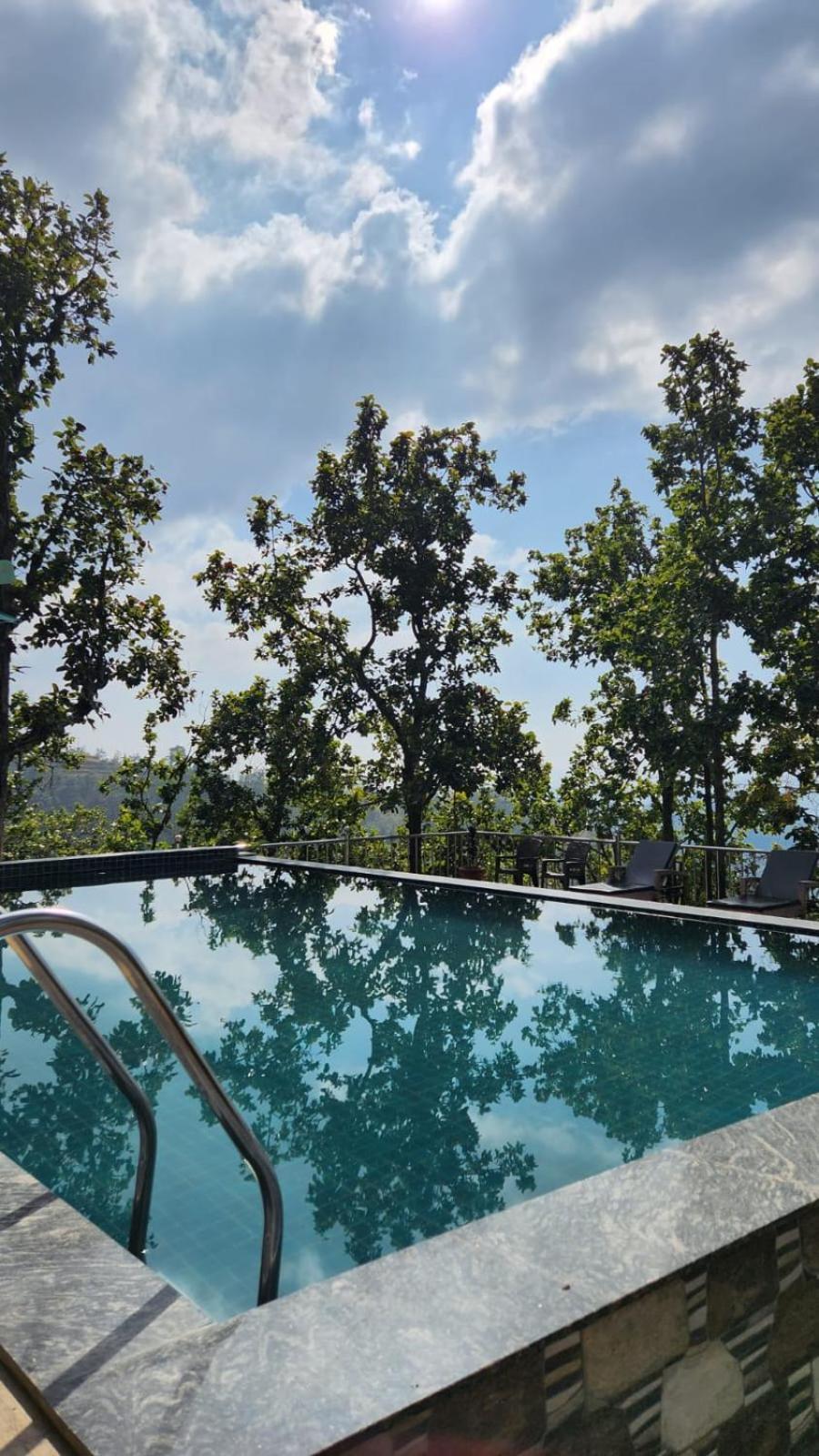 Blue Pine Orchards - Villas Lansdowne Extérieur photo